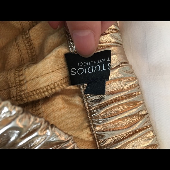 Rose Gold Shorts with Pockets and Drawstring - Picture 8 of 8